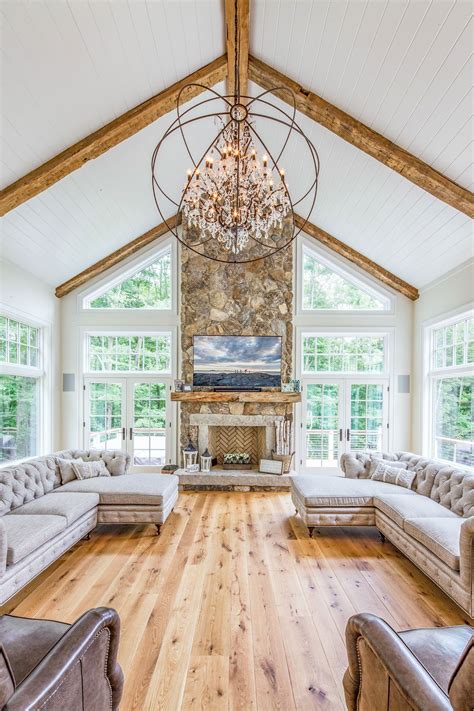 ceiling with exposed beams.